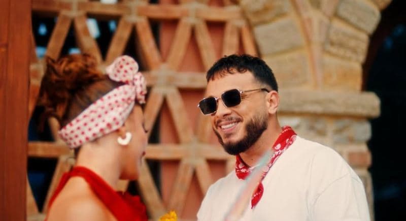 “Sa të du” po vjen nga Elvana Gjata dhe Irkenc Hyka (VIDEO)