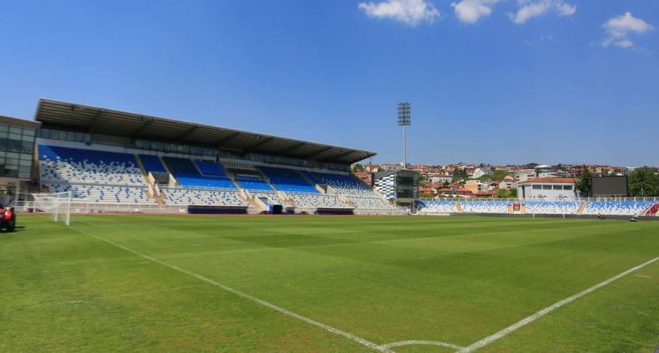 Rumunët të kënaqur me stadiumin "Fadil Vokrri"