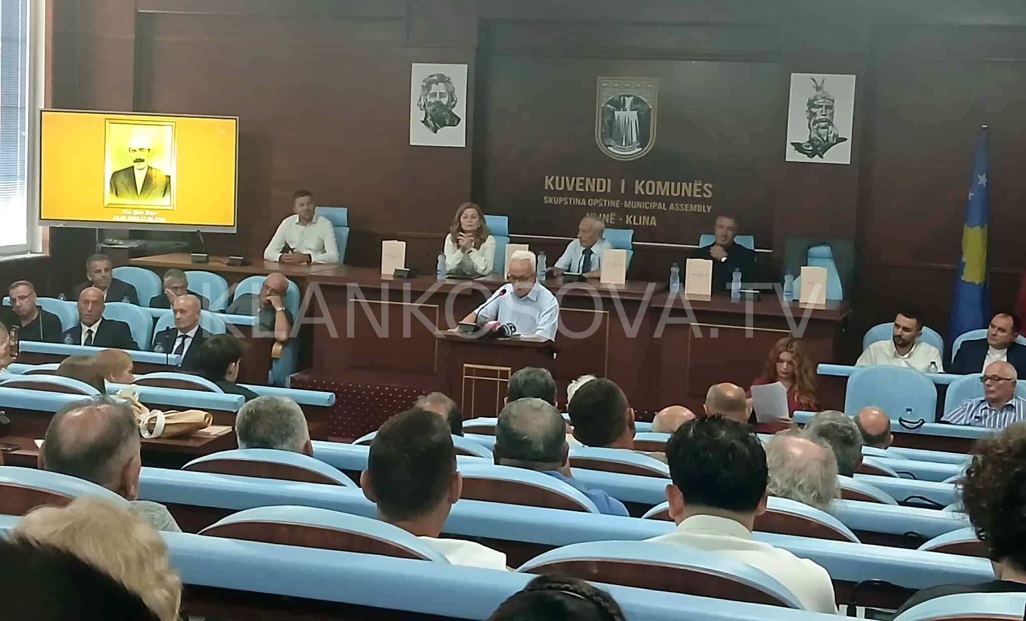 Promovohet në KK të Klinës libri mbi familjen Tomaj-Quni, ruajtës të kulturës dhe traditës