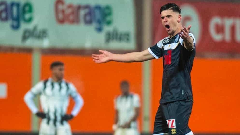 Zyrtare: Albian Hajdari transferohet në Bundesligë