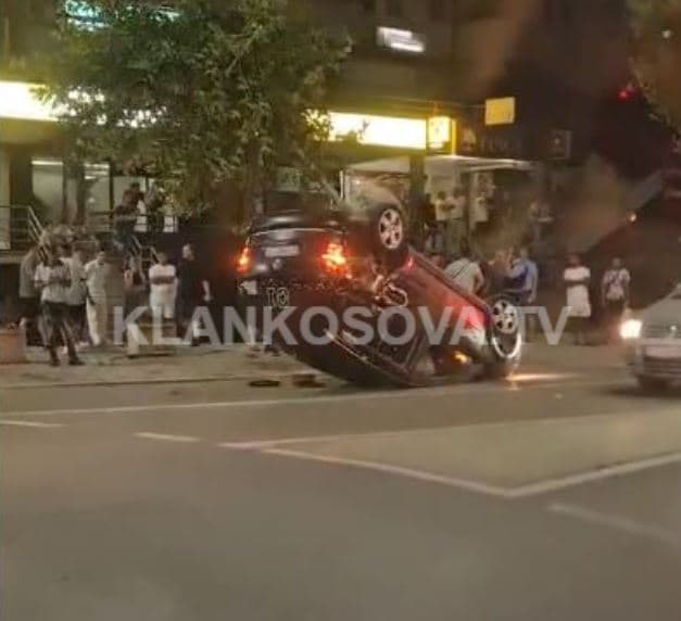 Vetaksident në Lipjan, rrokulliset vetura (VIDEO)