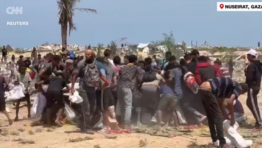 14-vjeçari vdes nga një pako ndihme ajrore në Gaza