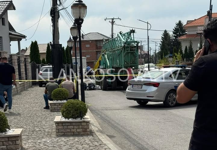 Aksidenti me fatalitet në Pejë, shoferi i kamionit ndalohet për 48 orë