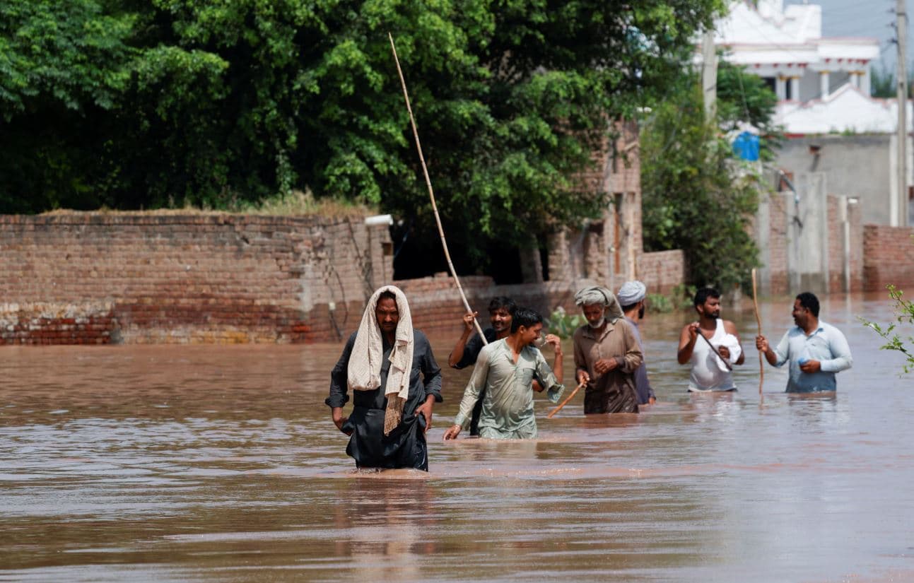 Pakistani evakuon një milion njerëz, shkak përmbytjet më të këqija në dekada