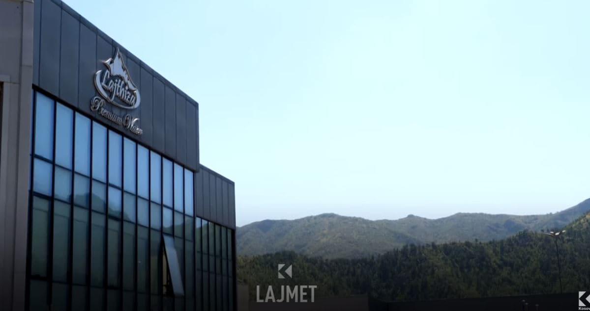 Ambalazhi unik “Lajthiza” me gjermanët sjell ujin 5-litërsh (VIDEO)