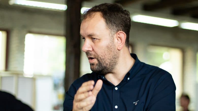 Besimi i brezit tonë në luftën e UÇK-së dhe kritika e hapur për projektin e robërisë së re të Christopher Hill-it