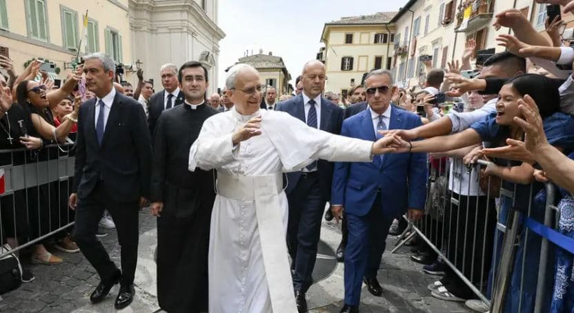 Papa Leo feston sot ditëlindjen