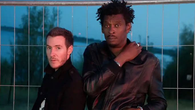 Massive Attack heq muzikën nga Spotify, proteston ndaj investimeve në inteligjencë artificiale ushtarake