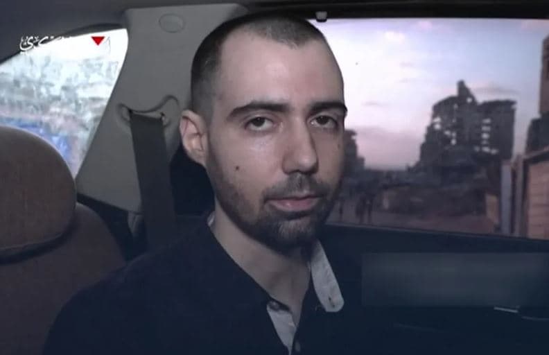 Hamasi publikon videon e dy pengjeve izraelite të mbajtura në Gaza