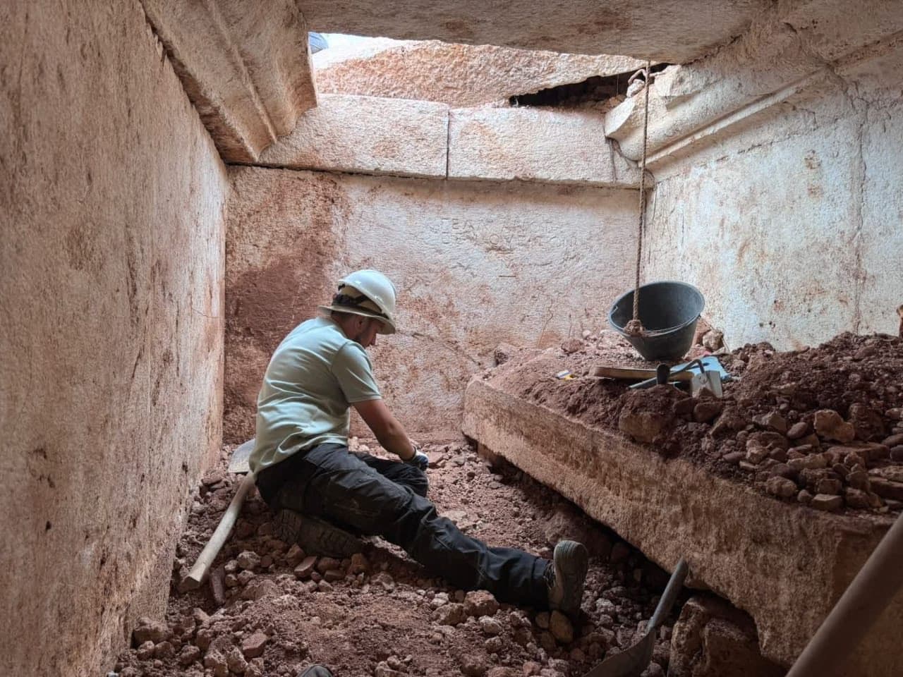 Gërmim i rrallë në Bulqizë - del në dritë monumenti i pazakontë i periudhës romake
