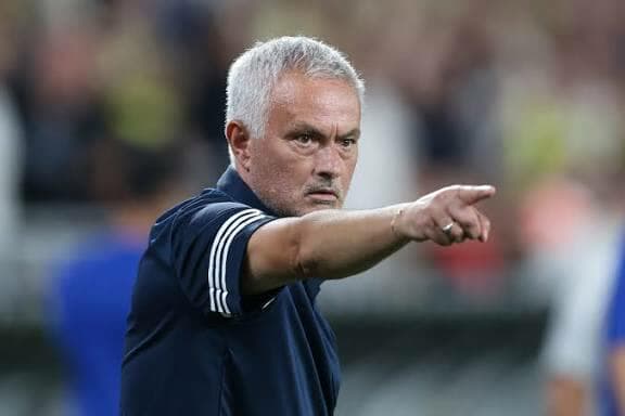 Mourinho: Gabova që shkova te Feneri, nuk janë niveli im