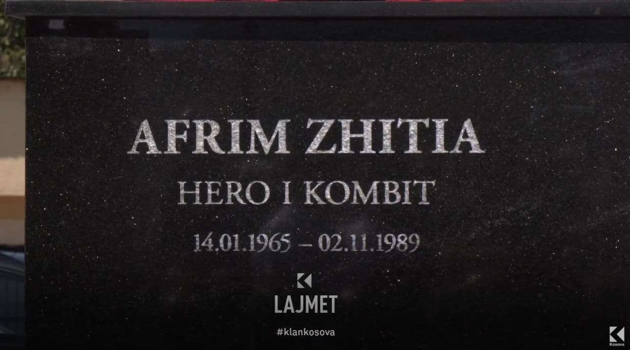 Lapidari në Llugë, heroi Afrim Zhitia nderohet edhe me shtatore (VIDEO)