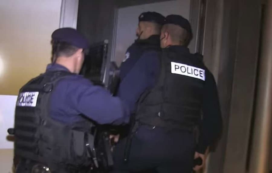 Bastisje në Prishtinë e Fushë Kosovë, konfiskohen armë, para, e pasaportë e Serbisë