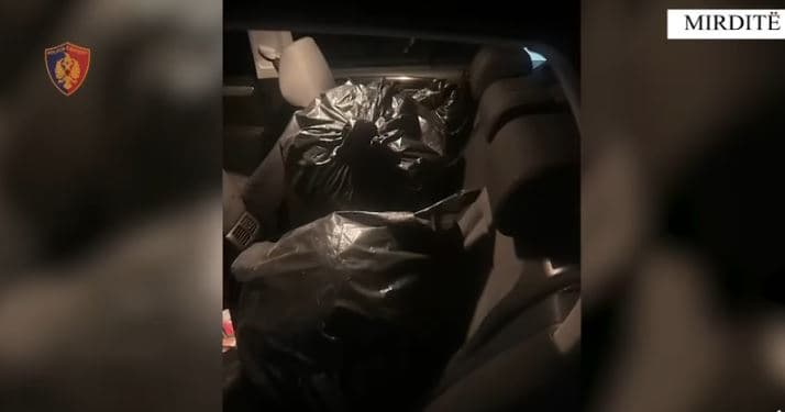 Policia sekuestron pesë thasë drogë në Mirditë, shpallen në kërkim tre persona
