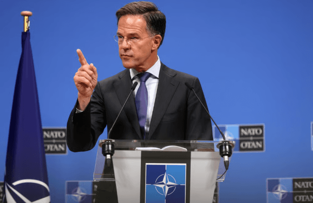 Shefi i NATO-s paralajmëron ashpër Putinin: Ndalni luftën, ne jemi gati dhe vigjilentë