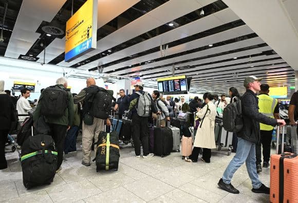 Arrestohet një person për sulmin kibernetik që bllokoi aeroportet evropiane