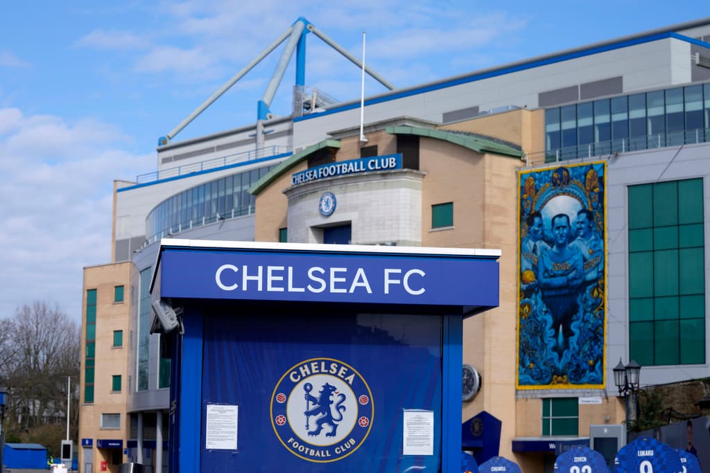 Chelsea nën kritika për pagesa të dyshuara të parregullta ndaj agjentëve dhe ndërmjetësve
