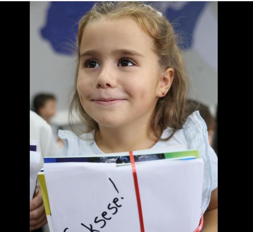 Nis viti i ri shkollor në Shqipëri, Rama uron nxënësit