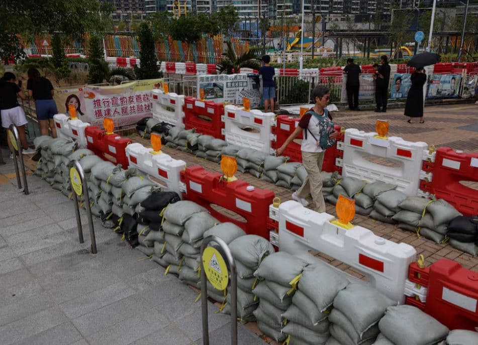 Hong Kongu mbyllet shkaku i tajfunit më të fuqishëm në botë këtë vit