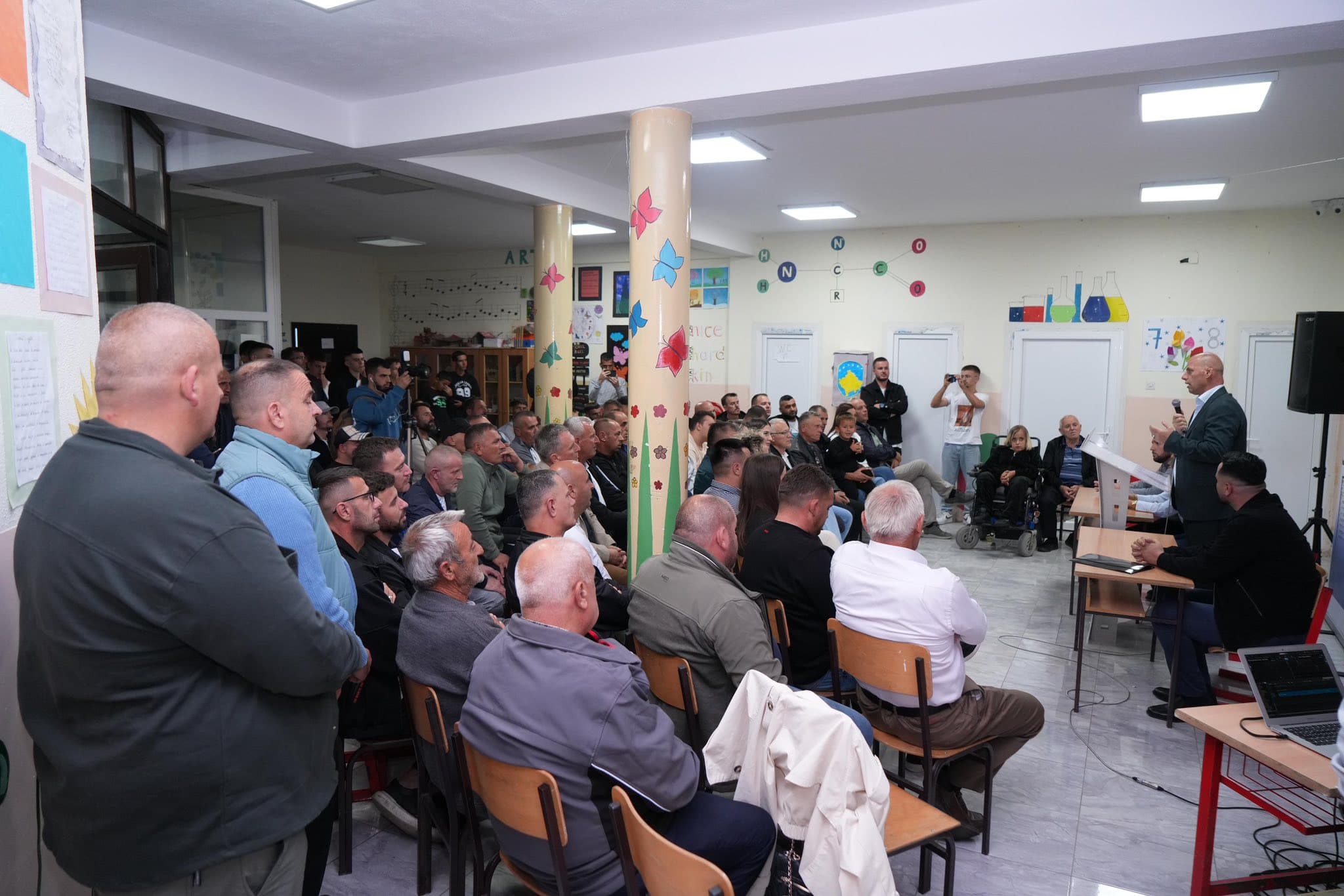 Lladrovci takon qytetarët e Abrisë dhe Tërdecit