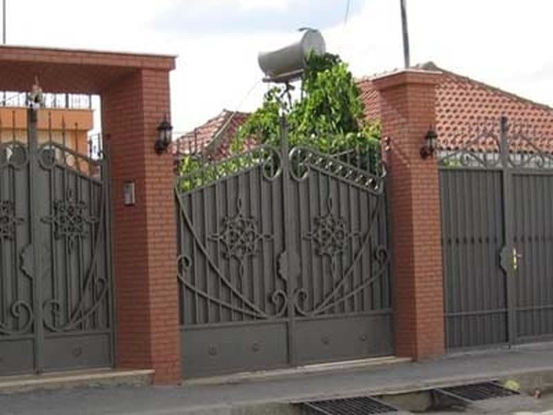 Njëri ra nga lartësia, tjetrin e zuri porta – vdesin dy burra në Tiranë