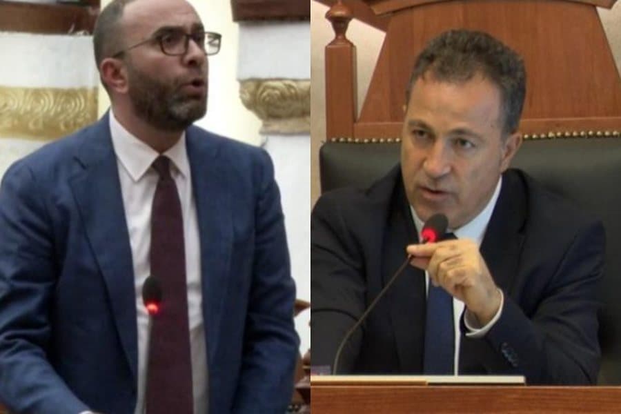 Tension në Parlamentin e Shqipërisë, Peleshi përjashton Bardhin nga seanca - ky refuzon