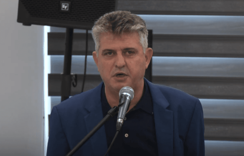 Promovimi në Deçan: Prençi tregon vuajtjet e Shqipërisë në '97 (VIDEO)