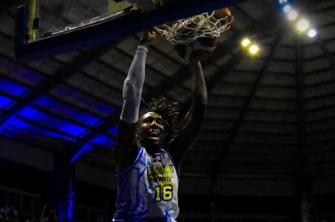 Basketbollisti amerikan u gjet me 132 karamele kanabisi, po përballet me dënim me vdekje