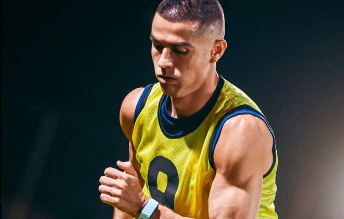 Cristiano Ronaldo ndryshon pamjen: Flokë të rinj dhe muskuj “të ri”
