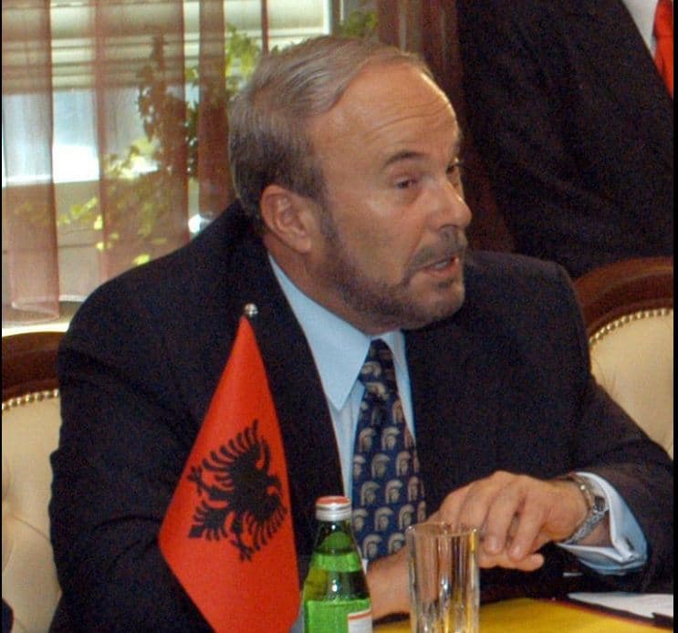 Ahmeti pas ndarjes nga jeta të Fatos Nanos: Miku im i orëve të vështira