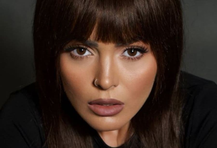 Çka po fshehin sytë e Fifit?