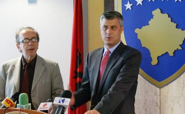 Besiana Kadare rikthen në kujtesë takimin historik të babait të saj me Hashim Thaçin