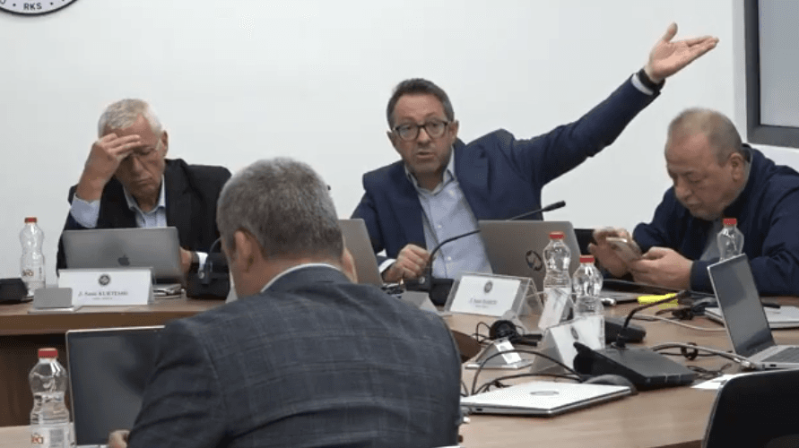 Sërish përplasje në KQZ, tash për akreditimin e vëzhguesve të zgjedhjeve