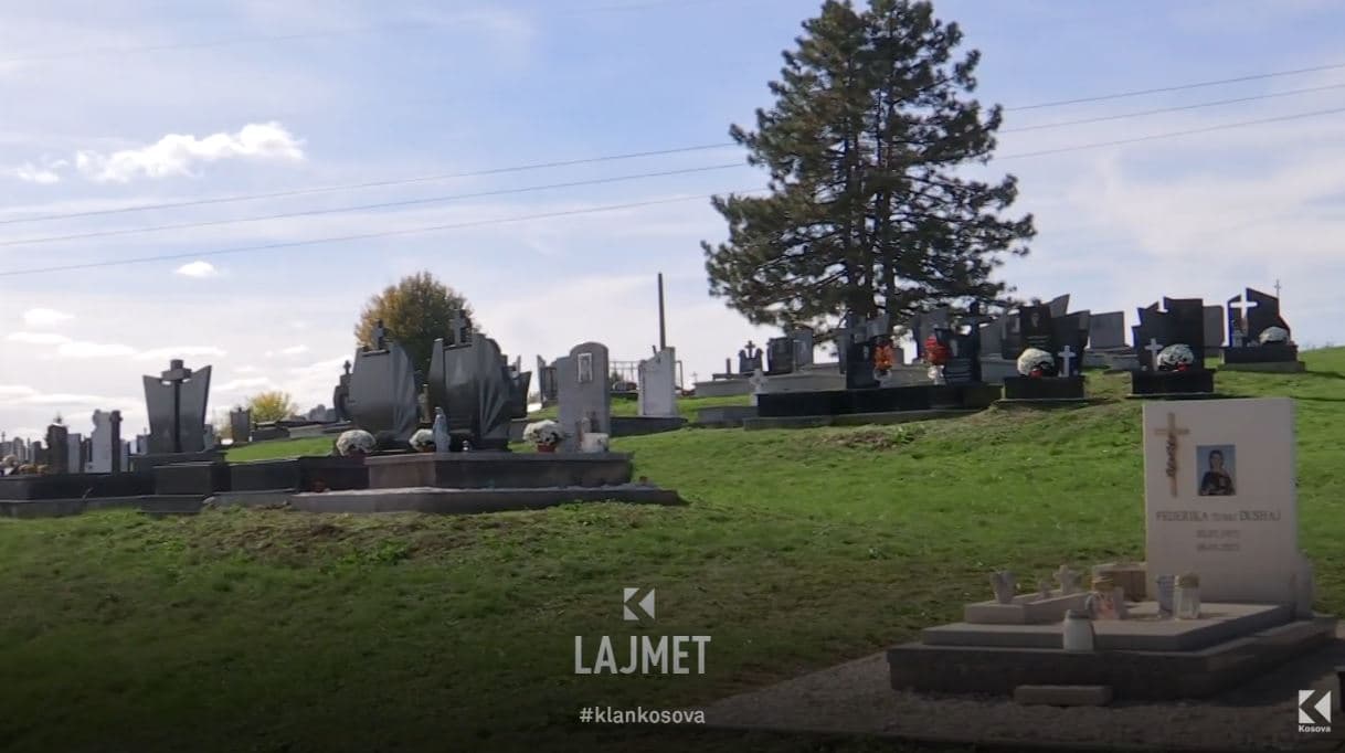 Hajnat e varrezave në Gjakovë: Vidhen figurat fetare, dëmi mijëra euro (VIDEO)