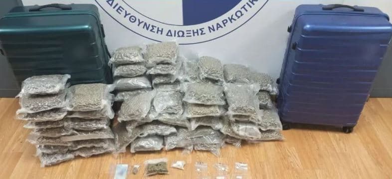Kapen 32 kg marijuanë në aeroportin e Athinës, arrestohet një shqiptar