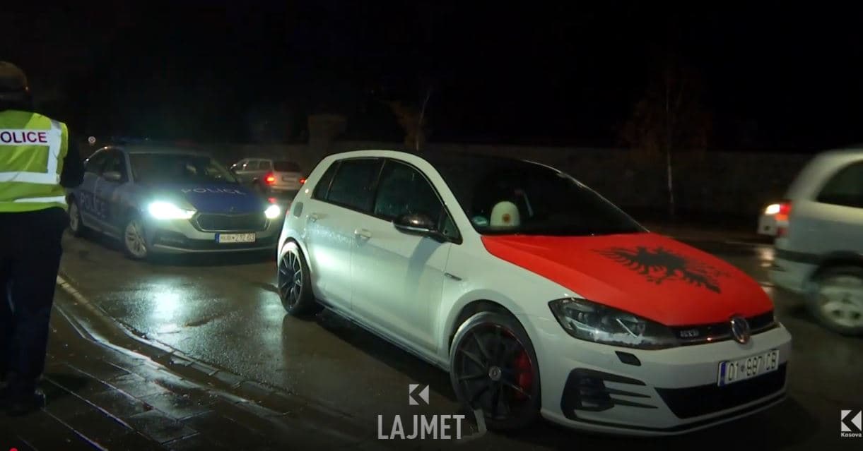 Incidenti “festiv”, kush i sulmoi kremtuesit e 28 nëntorit në Graçanicë? (VIDEO)