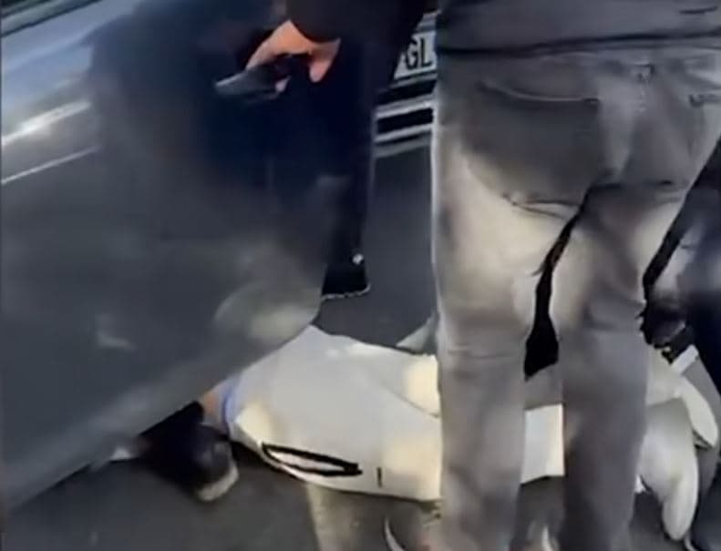 Kapen mbi 2 kg kokainë, momenti kur arrestohen kushërinjtë shqiptarë (VIDEO)
