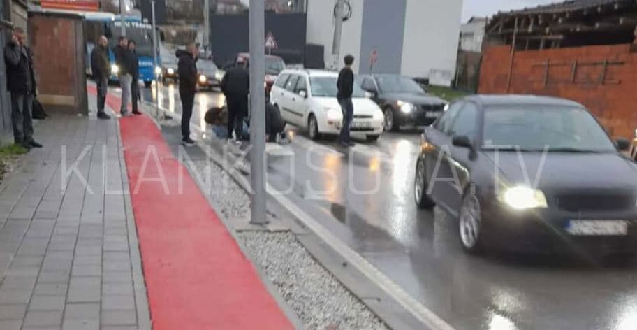 Vetura godet një këmbësore në Bukosh të Vushtrrisë (VIDEO)