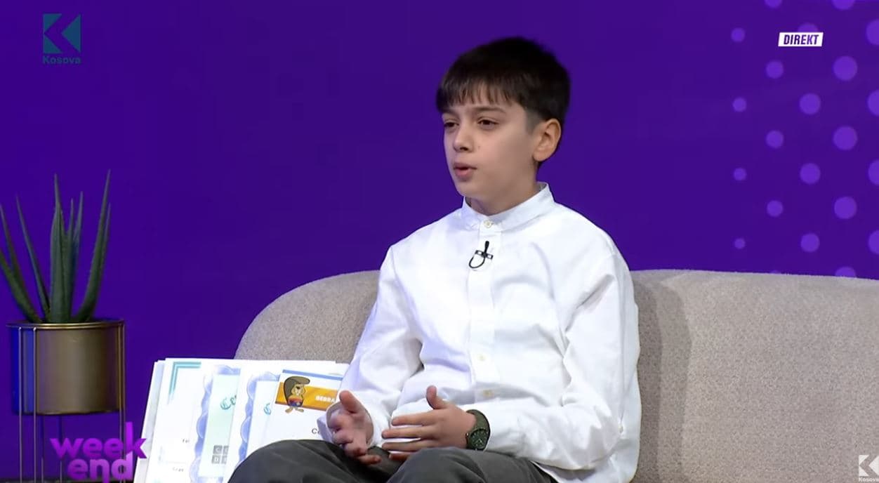 "Zare dil te fiku", Ari Krasniqi befason me dashurinë për folklorin (VIDEO)