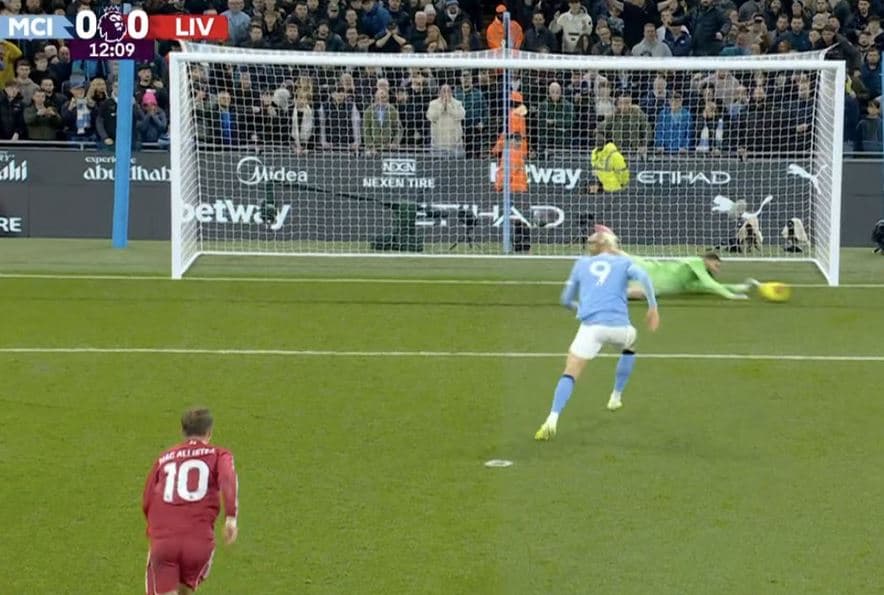 Haaland humb penaltinë ndaj Liverpoolit, ua mohon avantazhin vendësve