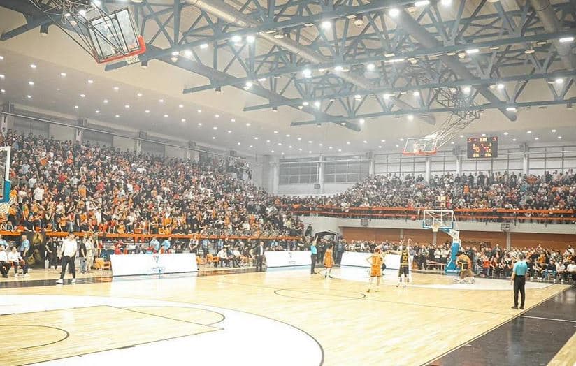 Beteja e të pamposhturve, Bashkimi po e mund Pejën
