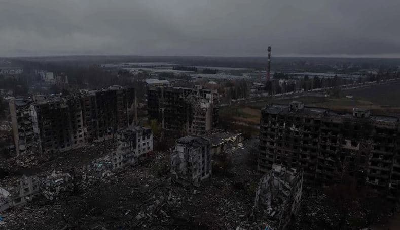 "Ferr në Tokë", ushtria ukrainase publikon foto të rajonit të Donetskut të shkatërruar