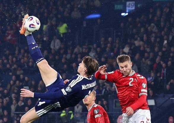 Goli gërshërë i McTominayt, më i larti në histori të futbollit