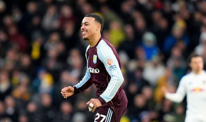 Villa ikën me fitore nga Leeds