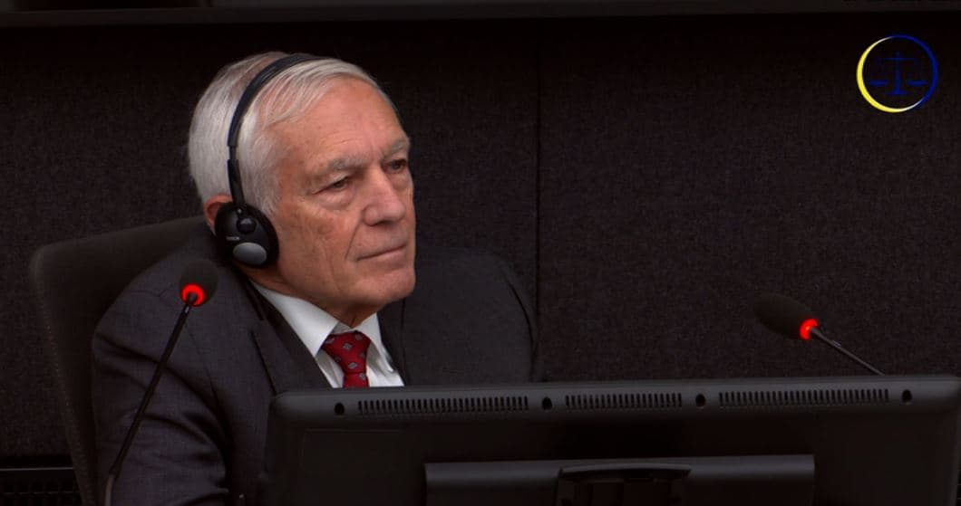 Wesley Clark flet në Hagë për Betejën e Pashtrikut