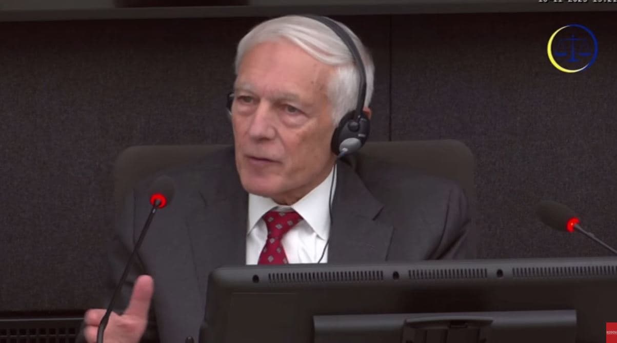 Clark në Hagë: Akuzat për trafikim organesh qesharake, ishte fushatë dezinformimi e rusëve!