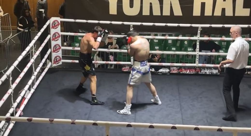 Nuk njeh kundërshtar, Drilon Rama e fiton edhe meçin e gjashtë në karrierën e boksit (VIDEO)