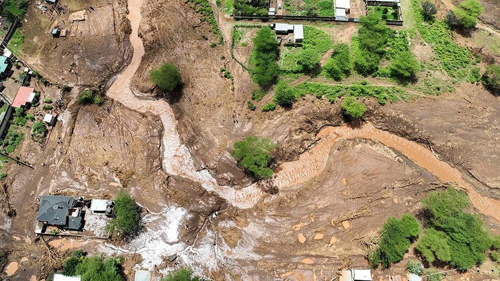 Rrëshqitje dheu në Kenia, 21 të vdekur