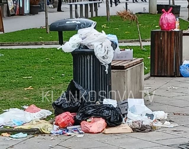Mitrovicasi ankohet për bërllokun në qendër të qytetit (VIDEO)