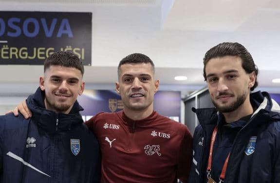 “Ne jemi një", Xhaka, Hajdari dhe Avdullahu vijnë me mesazh pas vërshëllimave të tifozëve